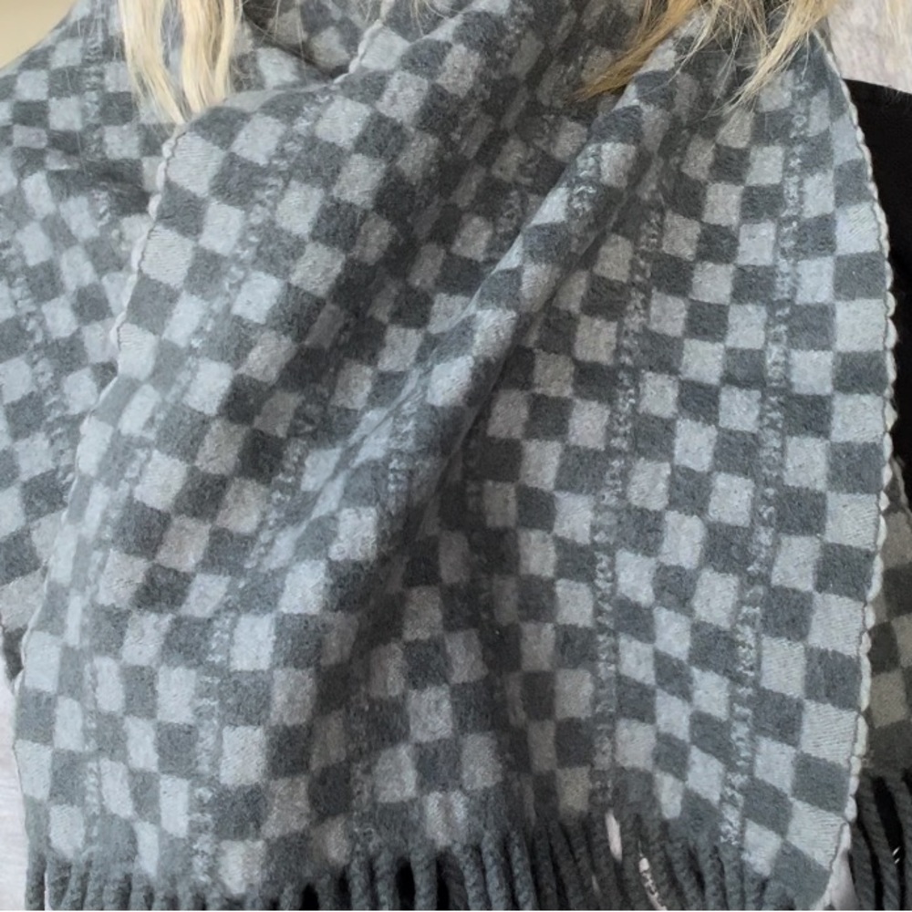 FENDI Checkerboard grey wool scarf